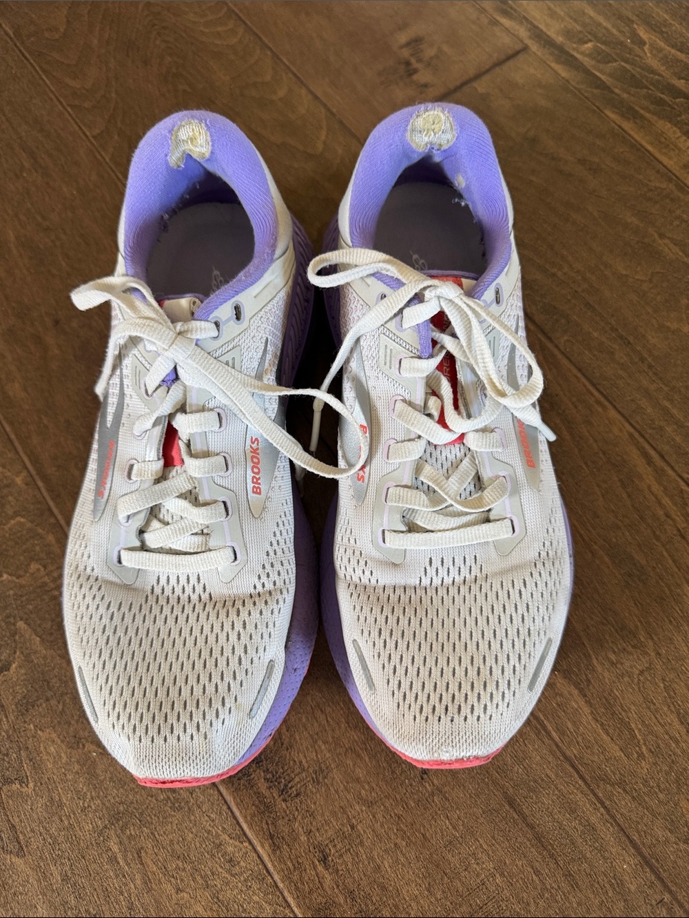 Brooks Women's White and Lavender Running Sneakers